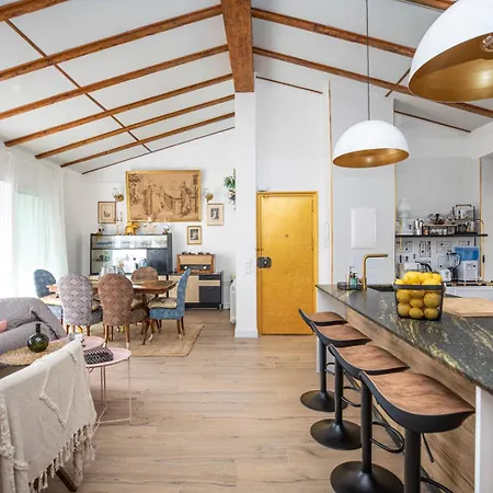 Apartamento Castelo דירה *